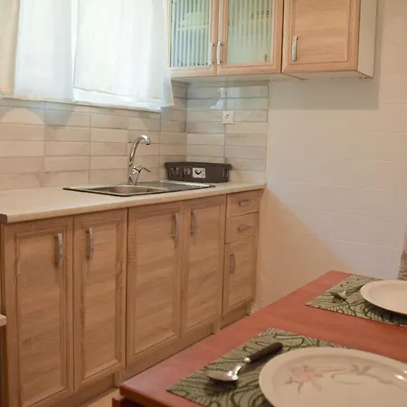 Sofia's Urban Flat - Near Tram Apartment *
